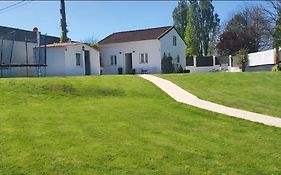 VIVIENDA VACACIONAL LA PERILLANA. Entre lo rural y lo urbano